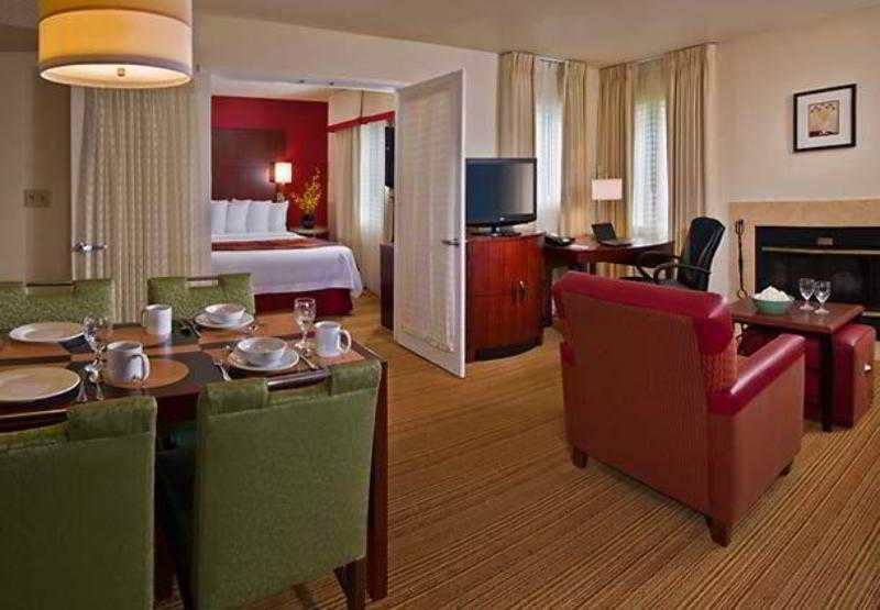 Residence Inn Philadelphia Willow Grove Хоршем Экстерьер фото
