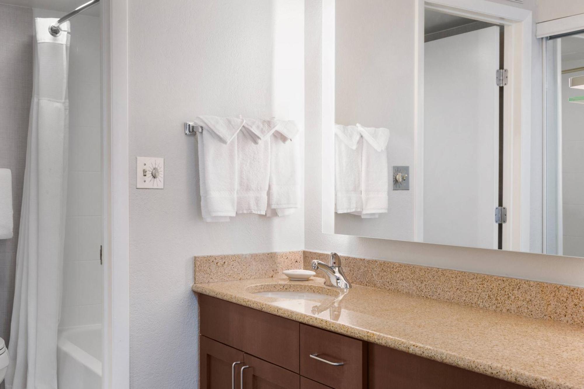 Residence Inn Philadelphia Willow Grove Хоршем Экстерьер фото
